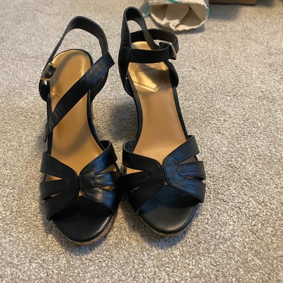 Black Dolce Vita Wedges - Picture 1 of 3
